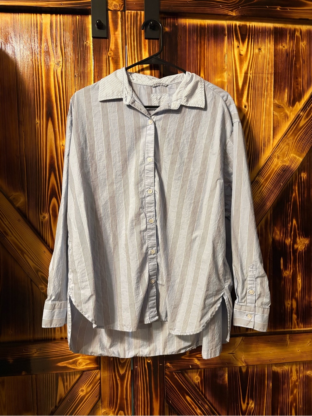 Aerie women’s blue and white button up oversized shirt. Size small